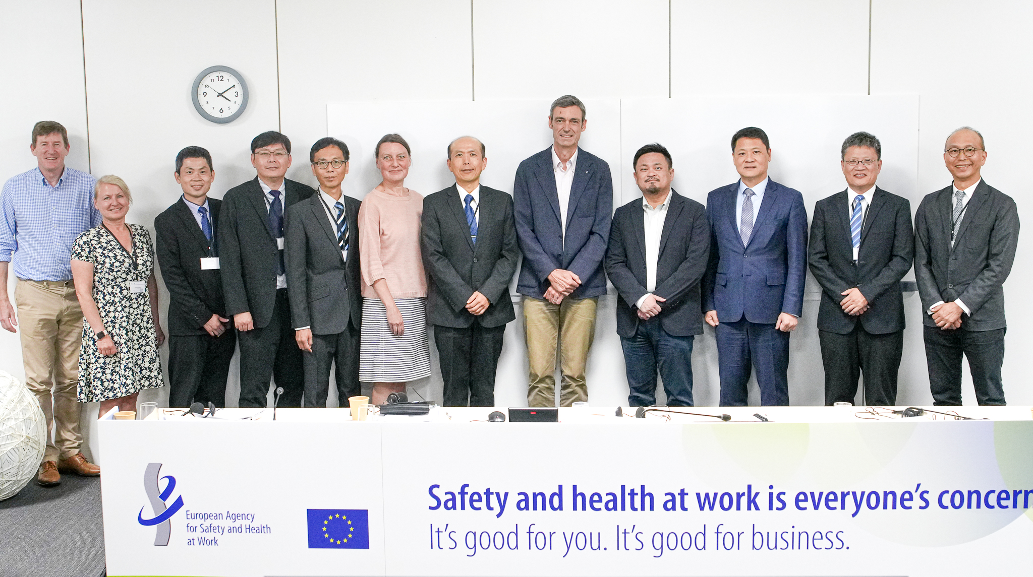 深化臺歐盟職安衛合作！洪申翰部長率團赴西班牙與EU-OSHA攜手因應氣候變遷與勞動轉型挑戰 展示圖